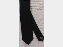 cravatta-dolceampampgabbana-prezzo-eur16000 