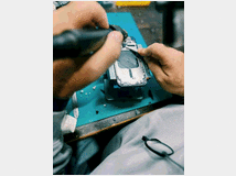 sostituzione-vetro-posteriore-per-iphone 